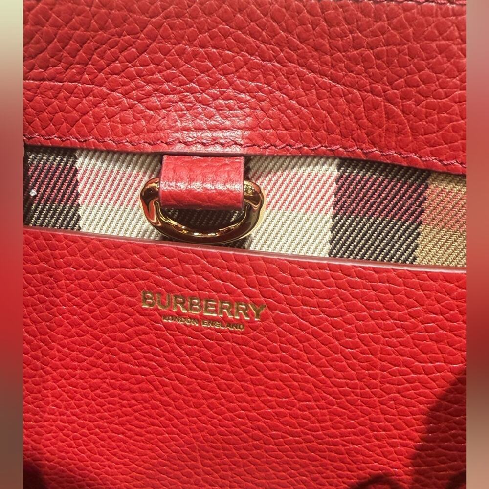 Burberry Tophandle crossbody bag small red - Picture 8 of 10
